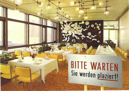 Postkarte" Bitte warten ! Sie werden plaziert"